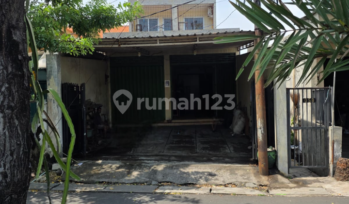 Ready-to-Use Shop House in Rungkut