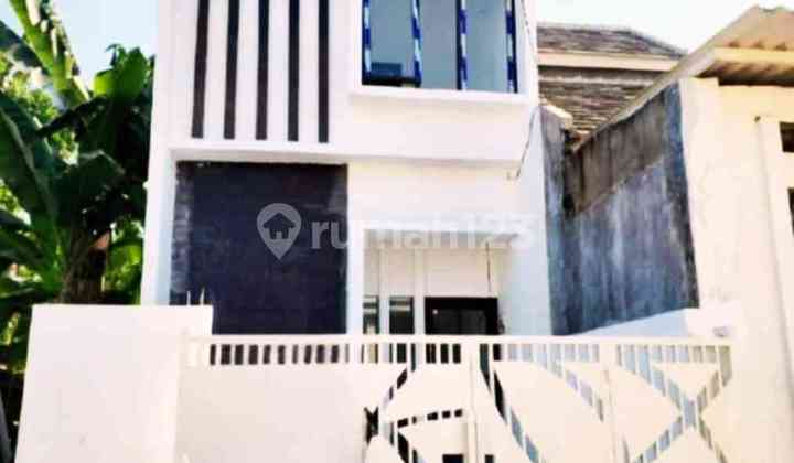 Rumah Modern Jelidro Surabaya Barat