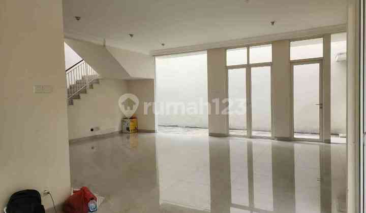 Rumah Modern Grand Pakuwon Cluster Brisbane (Ll) 2