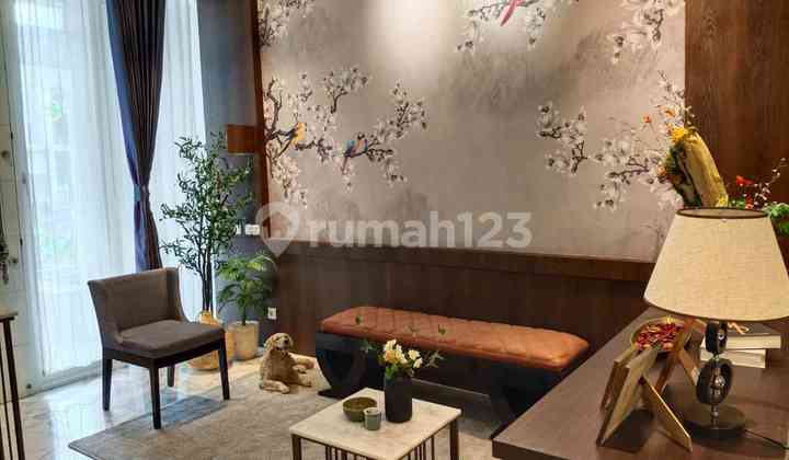 Rumah Modern Ritz Embassy Pakuwon Indah Surabaya Barat