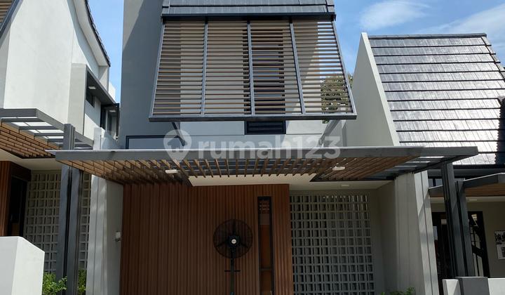 Rumah 2 Lantai Siap Huni Lokasi Strategi Dekat Tol Shm