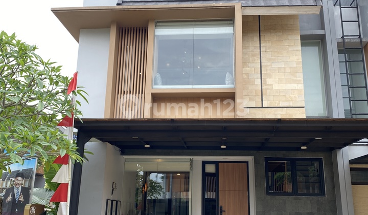 Rumah 2 Lantai Dekat MRT Lebak Bulus dan Transjakarta Rumah 2 Lantai Dekat MRT Lebak Bulus dan Transjakarta