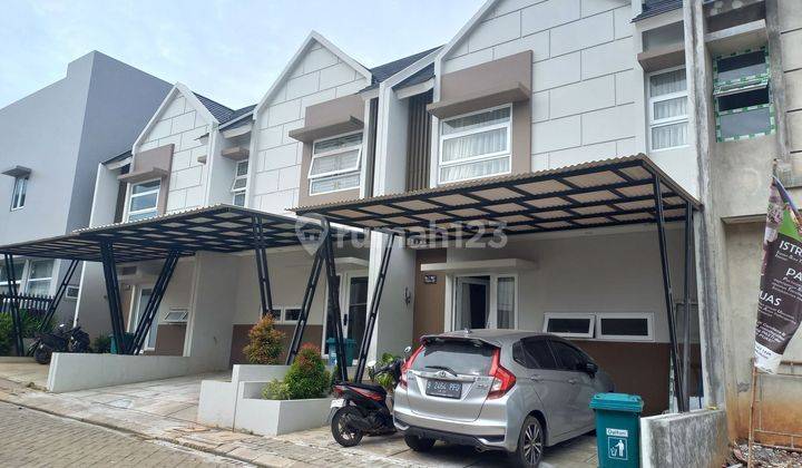 Rumah 2 lantai siap huni lokasi strategis nyaman dan damai  2