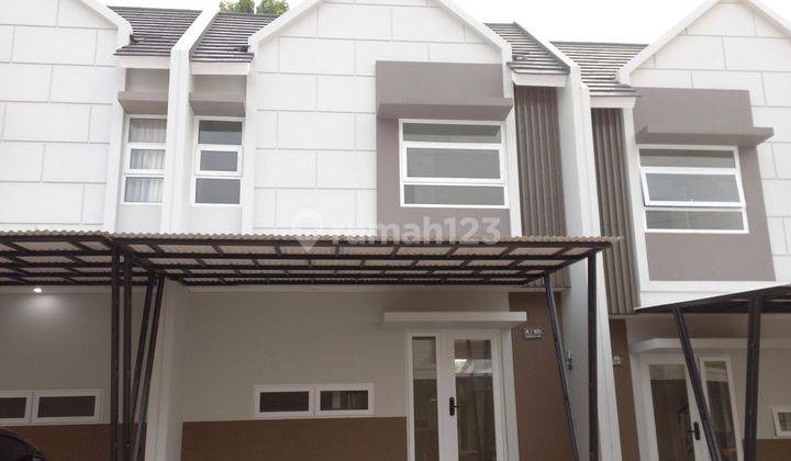 Rumah 2 lantai siap huni lokasi strategis nyaman dan damai  1