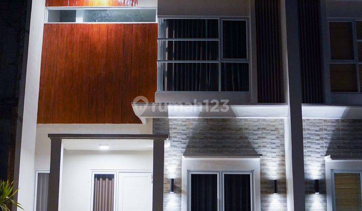 Rumah 2 lantai murah siap huni lokasi strategis nyaman dan damai  1