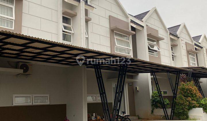 Rumah 2 lantai murah siap huni lokasi strategis nyaman dan damai  1