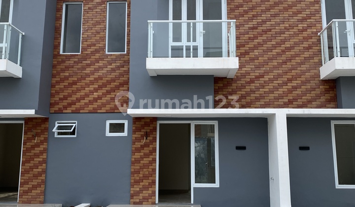 Rumah 2 Lantai Siap Huni 3Kt 3Km Dekat Pemkot Tangsel Ful Furnish