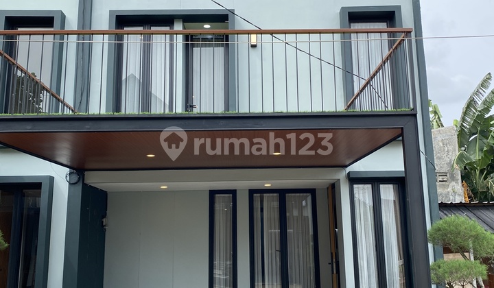 Rumah 2 Lantai Siap Huni Lokasi Strategis Nyaman dan Damai