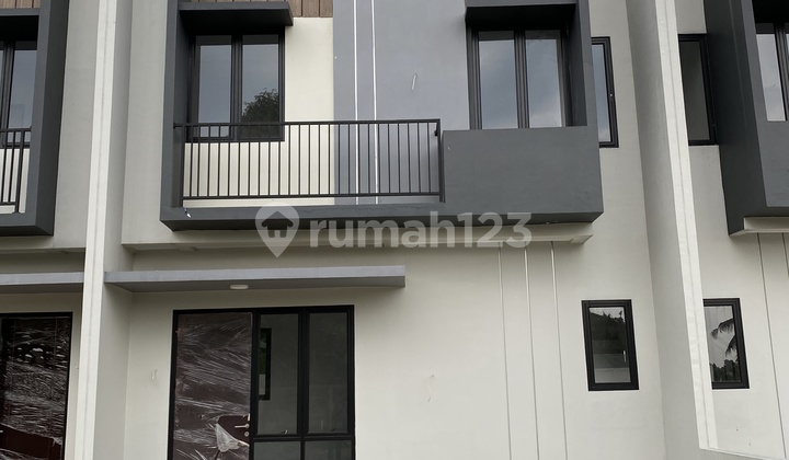 Rumah 2 Lantai Siap Huni Dekat Brin Puspitek Akses St Serpong