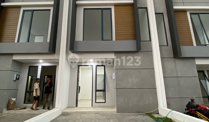 Rumah 2 Lantai Siap Huni Dekat Stasiun Rawabuntu Dan Tol Shm