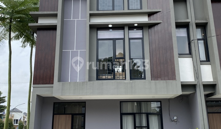 Rumah 3 Lantai Siap Huni 3Kt 3Km Dekat St Sudimara dan Pemkot