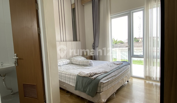 Rumah 2 Lantai Siap Huni 3Kt 3Km Lokasi di Jl Raya Utama 2