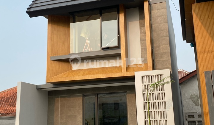 Rumah 2 Lantai 3Kt 2Km Dekat MRT Lebak Bulus dan Transjakarta