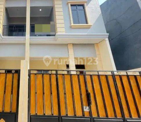 Di Jual Rumah Baru 2 Lantai Strategis Di Kramat Jati, Jakarta Timur 1