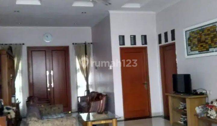 Di Jual Rumah 2 Lantai Lokasi Strategis di Bintaro, Jakarta Selatan 2