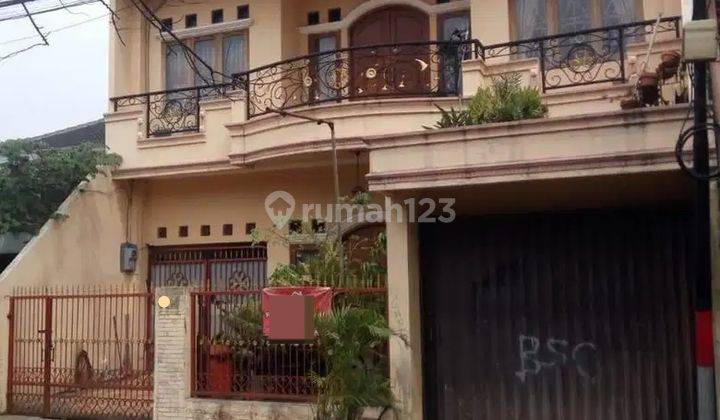 Di Jual Rumah 2 Lantai di Utan Kayu, Jakarta Timur 1