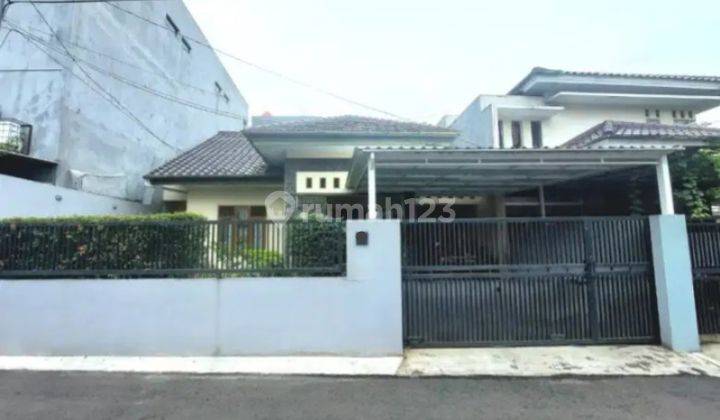 Di Jual Rumah 2 Lantai Lokasi Strategis di Bintaro, Jakarta Selatan 1