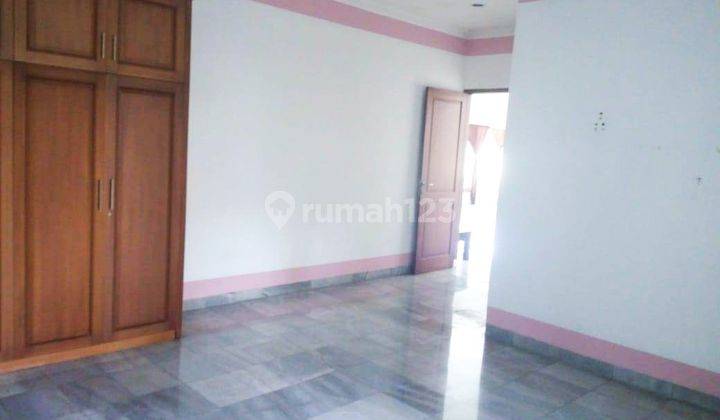 Rumah Dalam Komplek di Kemang Sequriti 24 Jam  2