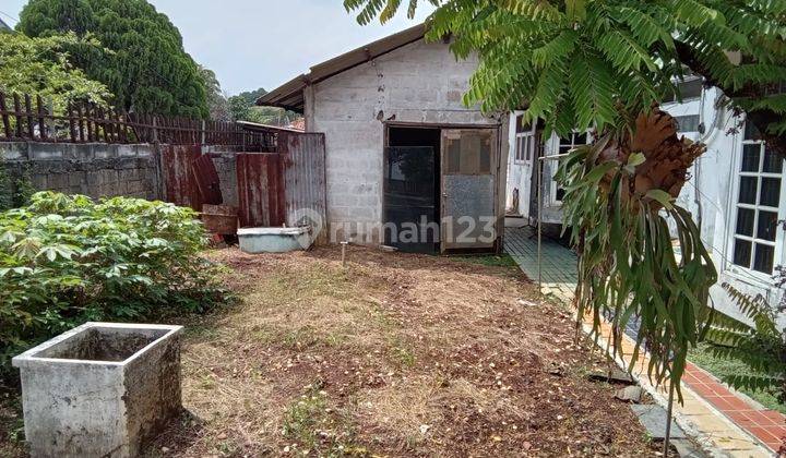 Rumah Hitung Tanah Posisi Hook Dekat Taman di Taman Wijaya Kusuma 1