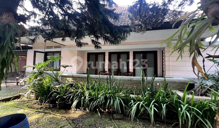 Well-Maintained Prime Location House in Downtown Dipatiukur Dago Near Unpad and ITB