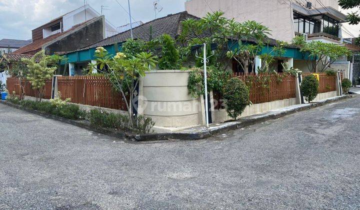 Rumah Hook Terawat Siap Huni Unfurnished di Batununggal, Bandung 1