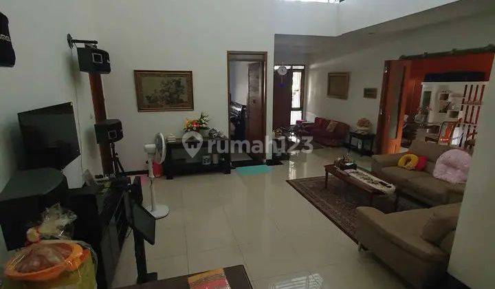 Rumah 2 Lantai Bagus Unfurnished SHM di Batununggal, Bandung 2