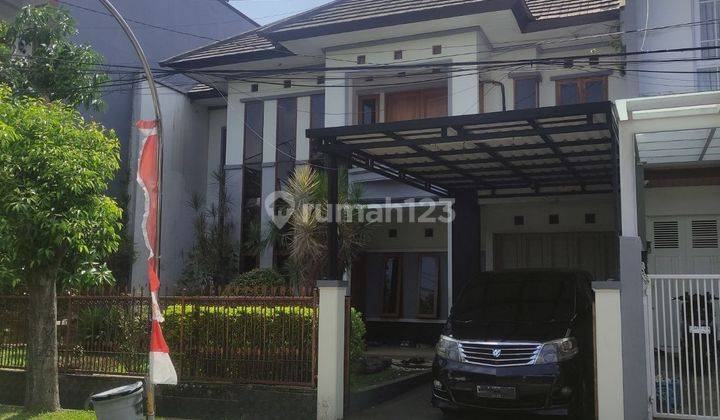 Rumah 2Lantai Bagus Unfurnished HGB di Batununggal Indah, Bandung 1