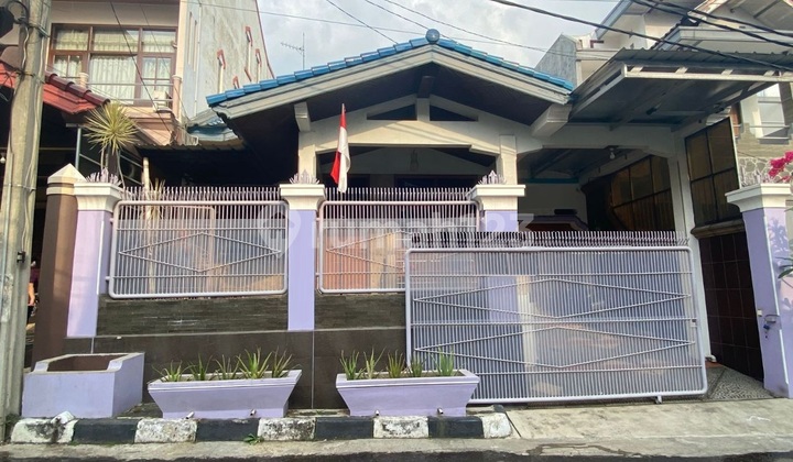 Rumah Murah Terawat Siap Huni Tanah Besar Jarang Ada di Pasteur.