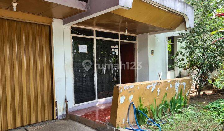 Rumah Hitung Tanah Butuh Renovasi SHM di Golf Arcamanik, Bandung 1