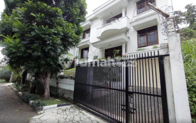 Rumah Modern Dalam Komplek Dekat Fasilitas Umum,Tol di Pasteur. Rumah Modern Dalam Komplek Dekat Fasilitas Umum,Tol di Pasteur.