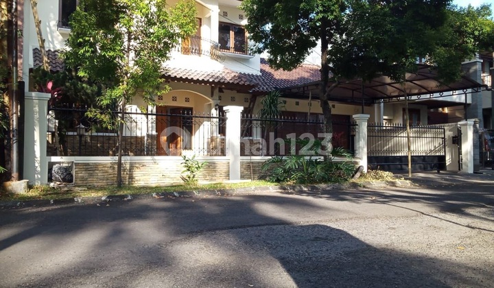 Rumah 2 Lantai Bagus Unfurnishd SHM di Batununggal Indah, Bandung 2