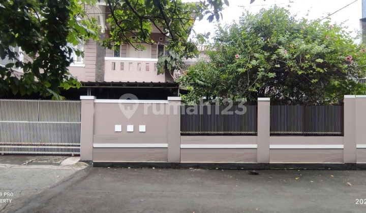 Rumah Siap Huni Lokasi Strategis Harga Nego di Turangga.