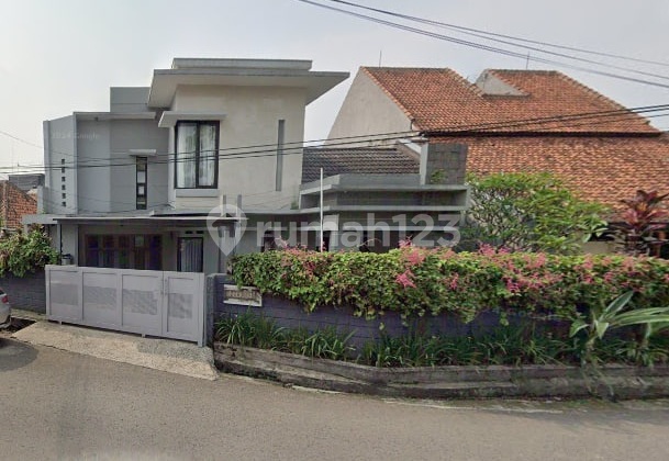 Rumah Bagus Dekat ke Pusat Kota di Ciateul Sayap Bkr Moch Toha. Rumah Bagus Dekat ke Pusat Kota di Ciateul Sayap Bkr Moch Toha.