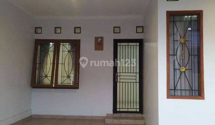 Rumah Bagus 2 Lantai Siap Huni Belakang Mtc Di Margahayu, Bandung 2