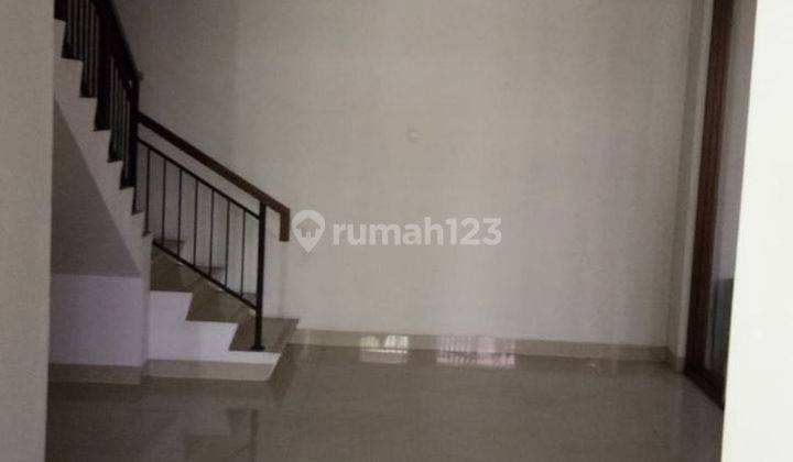 Rumah 2 Lantai Bagus Unfurnished SHM di Buah Batu Square, Bandung 2