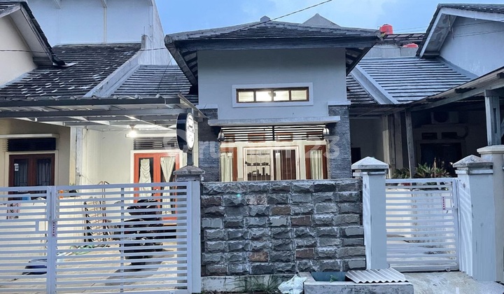 Affordable Ready-to-Occupy House in front of STT Tekom, Permata Buah Batu Complex. 1