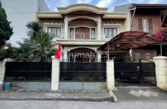 Rumah Mewah 2 Lantai Siap Huni Dekat Griya di Arcamanik, Bandung 1