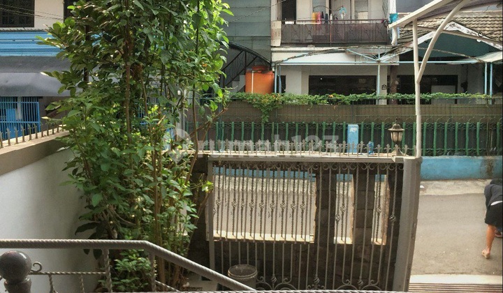 Rumah Murah Siap Huni Bawah Njop  Lokasi Pusat Kota di Lengkong. 2