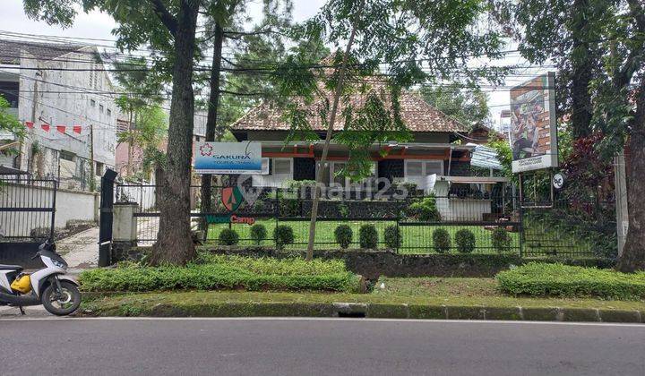 Rumah Bagus Klasik Lokasi Strategis SHM di Cipaganti , Bandung