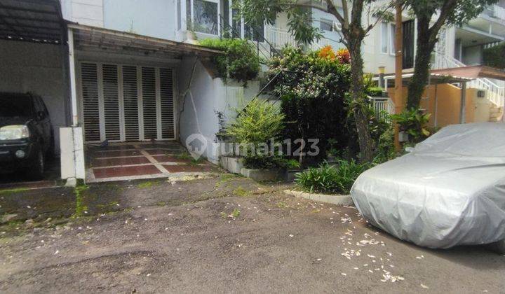 Rumah 2 Lantai Lingkungan Tenang di Cigadung Greenland , Bandung 2