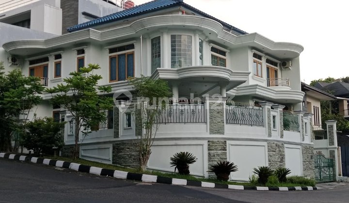 Premium Hook Residence in Setraduta, Bandung - Comfortable, Green, Ready to Move In