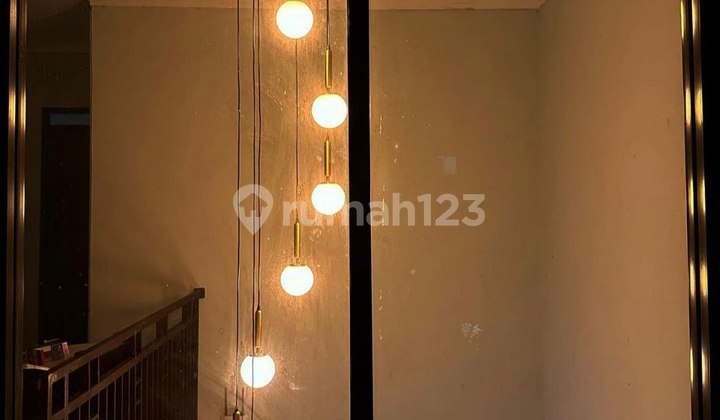 Nice, Cheap, Rare, Ready-to-Occupy House in Setra Dago Antapani. 2