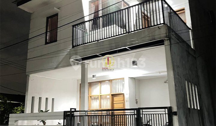 Beautiful 2-Story House in Cisaranten Arcamanik with Elegant & Comfortable Design 2