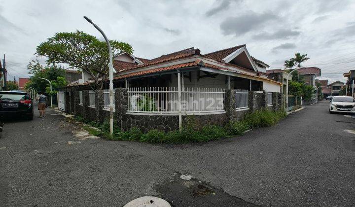 Rumah Bagus Murah Siap Huni Posisi Hook di Margahayu, Bandung 1