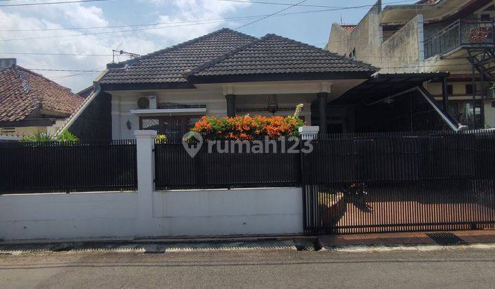 Rumah Bagus Furnished SHM Best Lock di Sayap Burangrang, Bandung 1