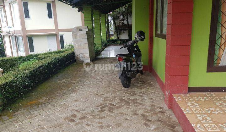 Rumah Villa Bagus Furnished SHM di Istana Bunga Lembang, Bandung 2