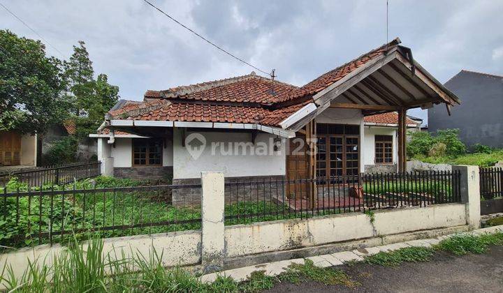 Rumah lama Hitung Tanah Butuh Renovasi SHM di Ciwastra, Bandung 1