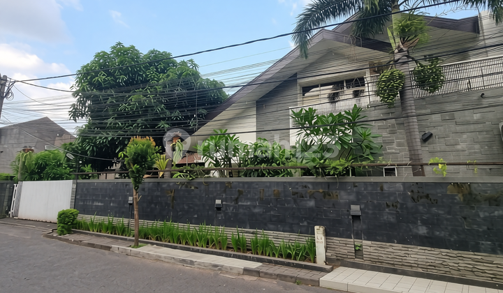 Rumah Eksklusif Furnished Lengkap di Komplek Kurdi Moch Toha Bandung Rumah Eksklusif Furnished Lengkap di Komplek Kurdi Moch Toha Bandung
