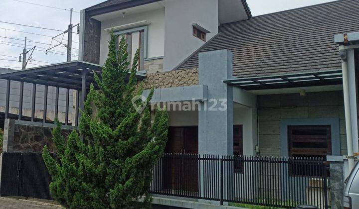 Rumah Bagus Furnished Di Singgasana Mekarwangi Bandung 1