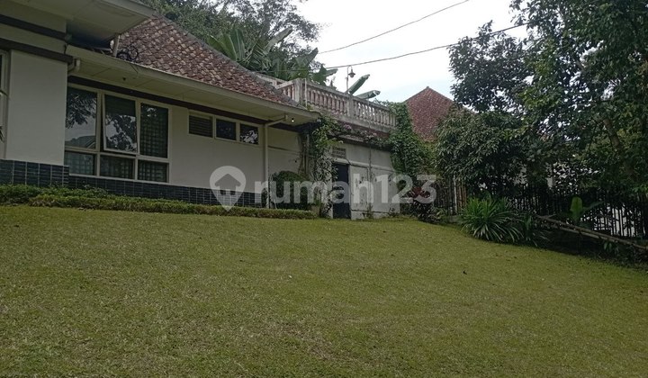 Rumah Klasik Terawat Tengah Kota Bandung Jalan Utama Rumah Klasik Terawat Tengah Kota Bandung Jalan Utama